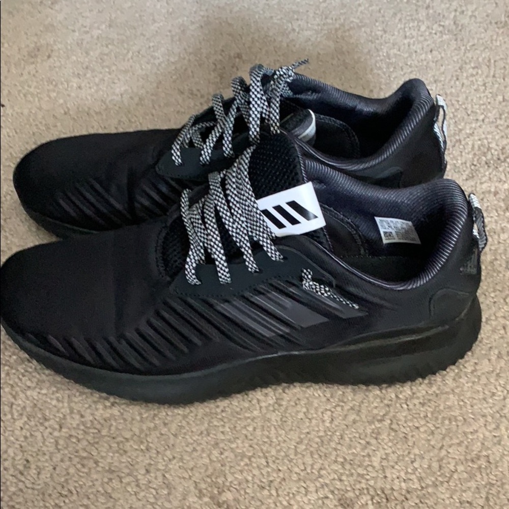 Adidas black alpha bounce men's 10.5